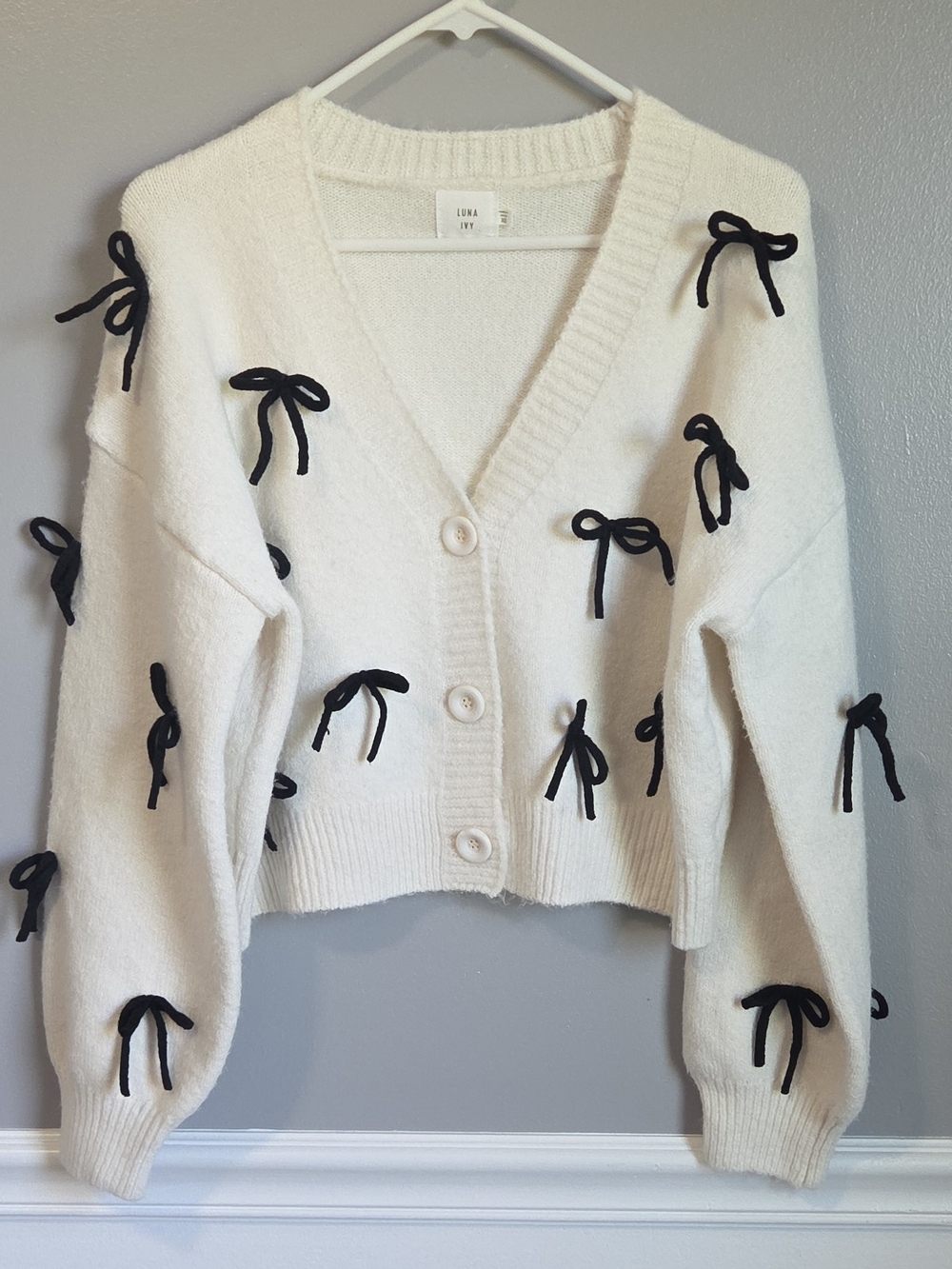 Ivory 3D Bow-Appliqué Button Cardigan Cropped Soft Sweater XS Balletcore V-neck